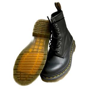 Dr. Martens 1460 Boot - Women's sz 7